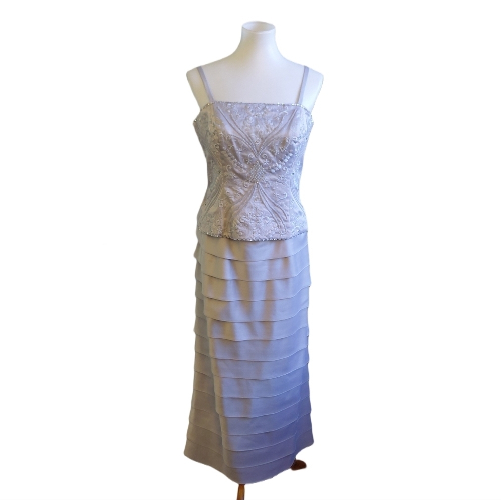 Nina Nischelle Silver Tiered Satin Evening Dress Sleeveless Rhinestone Dress 12